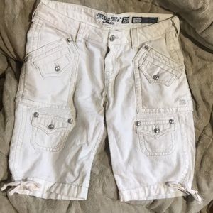 🔵D52S White Miss Me Bermuda Cargo Shorts